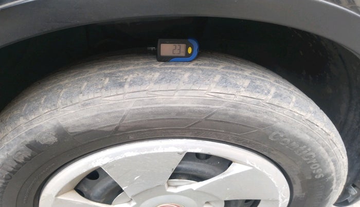 2016 Mahindra XUV500 W6 AT, Diesel, Automatic, 85,332 km, tyre