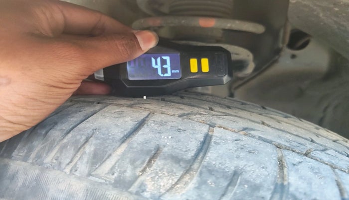 2019 KIA SELTOS HTK 1.5 PETROL, Petrol, Manual, 76,102 km, tyre