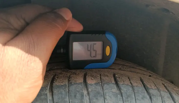 2018 Maruti Ertiga VXI CNG, CNG, Manual, 1,89,000 km, tyre