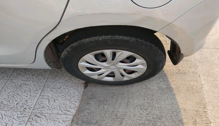 2020 Maruti Swift VXI AMT, Petrol, Automatic, 57,861 km, tyre