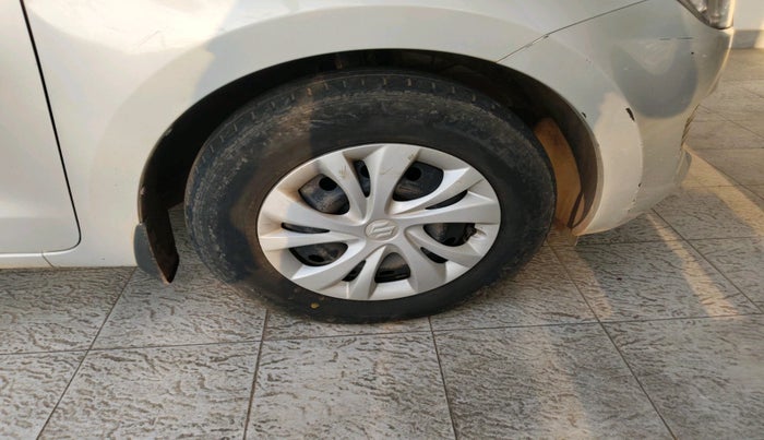 2020 Maruti Swift VXI AMT, Petrol, Automatic, 57,861 km, tyre