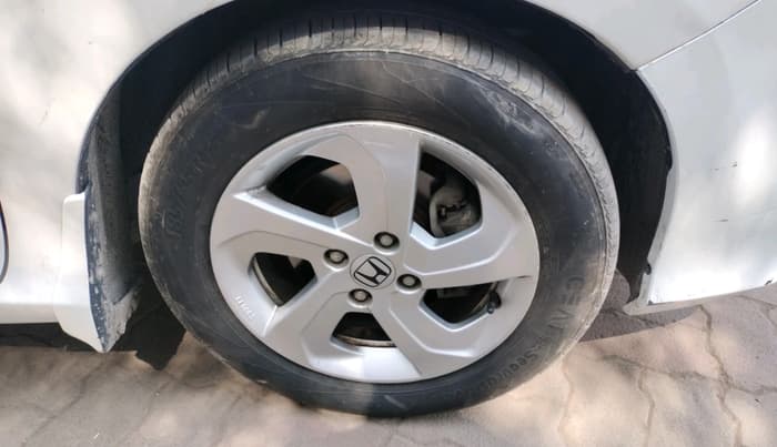 2016 Honda City 1.5L I-VTEC VX, Petrol, Manual, 1,25,001 km, tyre