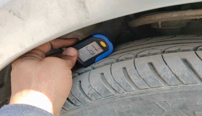 2011 Hyundai i20 ASTA 1.2, Petrol, Manual, 82,758 km, tyre