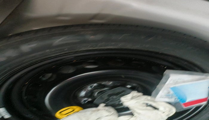 2021 Maruti Baleno ZETA PETROL 1.2, Petrol, Manual, 30,875 km, tyre