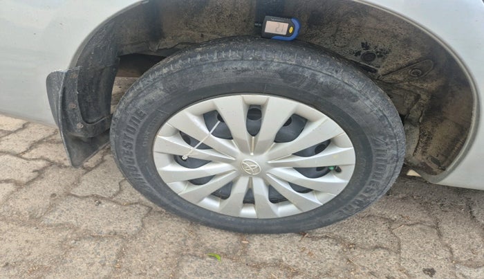 2011 Toyota Etios G, Petrol, Manual, 1,16,191 km, tyre