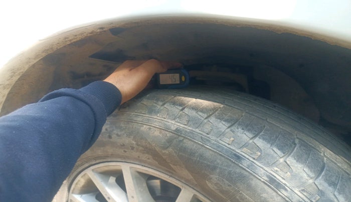 2015 Mitsubishi Pajero Sport 2.5 AT 4X2, Diesel, Automatic, 1,03,580 km, tyre