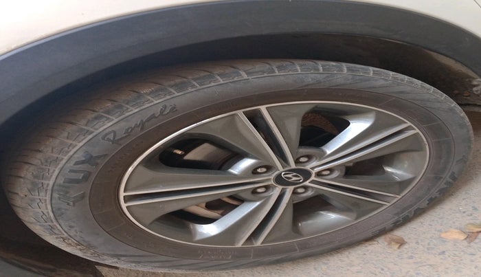 2017 Hyundai Creta SX PLUS AT 1.6 PETROL, Petrol, Automatic, 74,791 km, tyre