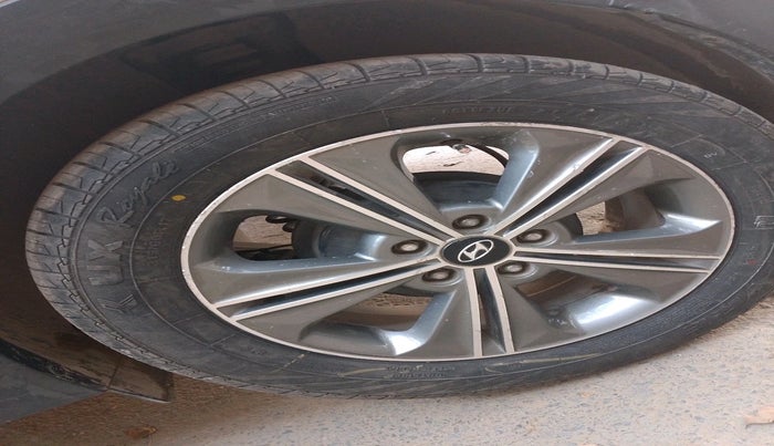 2017 Hyundai Creta SX PLUS AT 1.6 PETROL, Petrol, Automatic, 74,791 km, tyre