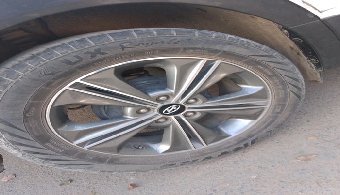 2017 Hyundai Creta SX PLUS AT 1.6 PETROL, Petrol, Automatic, 74,791 km, tyre