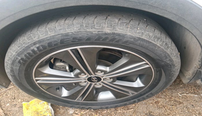 2017 Hyundai Creta SX PLUS AT 1.6 PETROL, Petrol, Automatic, 35,414 km, tyre