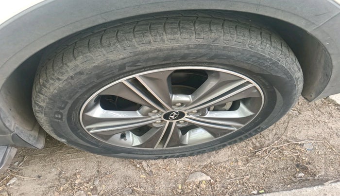 2017 Hyundai Creta SX PLUS AT 1.6 PETROL, Petrol, Automatic, 35,414 km, tyre