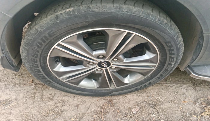 2017 Hyundai Creta SX PLUS AT 1.6 PETROL, Petrol, Automatic, 35,414 km, tyre