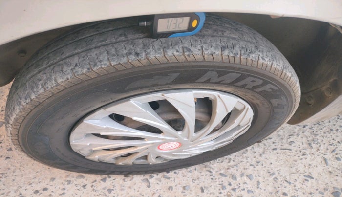 2015 Maruti Alto 800 VXI, Petrol, Manual, 74,644 km, tyre