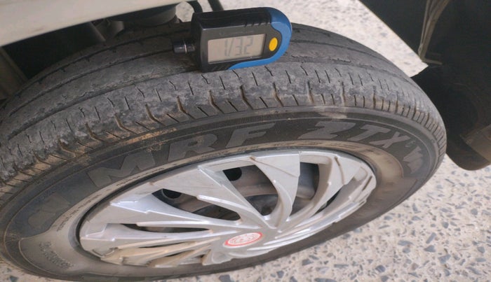 2015 Maruti Alto 800 VXI, Petrol, Manual, 74,644 km, tyre