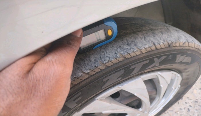 2015 Maruti Alto 800 VXI, Petrol, Manual, 74,644 km, tyre