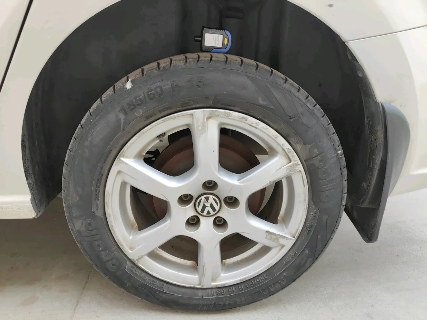 2013 Volkswagen Vento HIGHLINE DIESEL 1.6, Diesel, Manual, 81,144 km, tyre