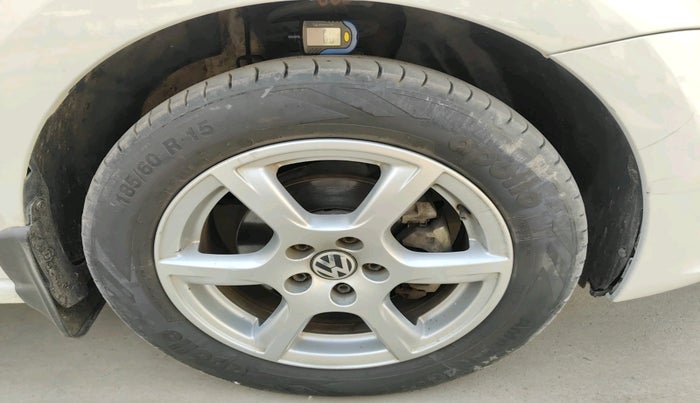 2013 Volkswagen Vento HIGHLINE DIESEL 1.6, Diesel, Manual, 81,144 km, tyre