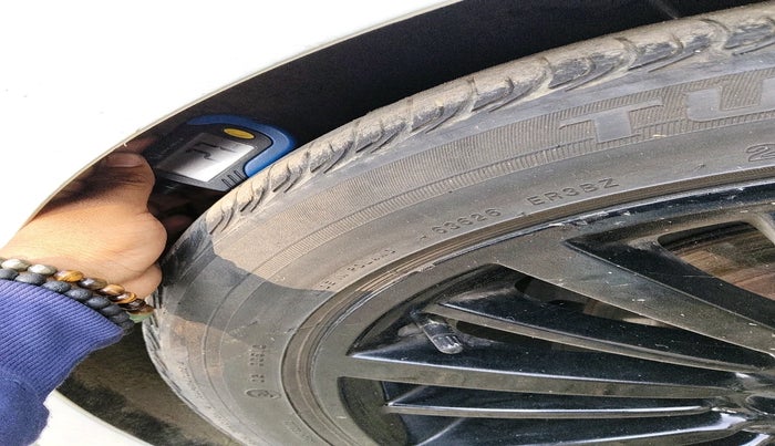 2014 BMW 3 Series 320D GT LUXURY LINE, Diesel, Automatic, 99,999 km, tyre