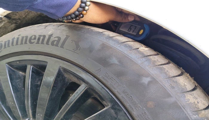 2014 BMW 3 Series 320D GT LUXURY LINE, Diesel, Automatic, 99,999 km, tyre