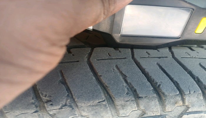 2017 Mahindra XUV500 W10 AT 1.99, Diesel, Automatic, 77,368 km, tyre