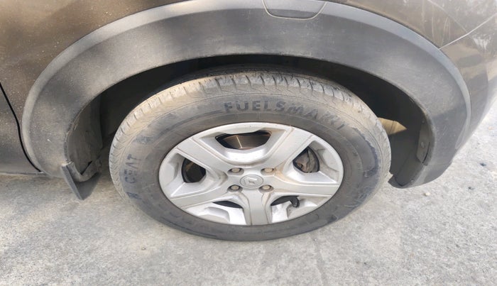 2022 Renault TRIBER RXT, Petrol, Manual, 37,136 km, tyre