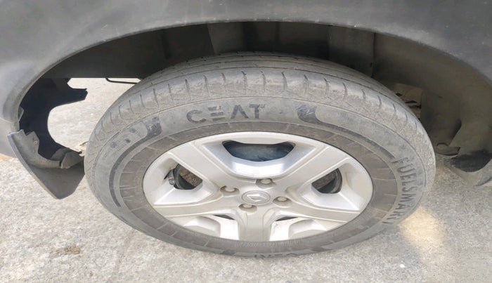 2022 Renault TRIBER RXT, Petrol, Manual, 37,136 km, tyre