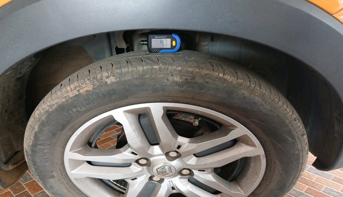 2023 Renault TRIBER RXZ AMT, Petrol, Automatic, 24,557 km, tyre