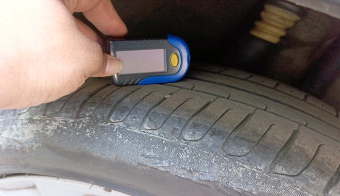 2013 BMW X1 SDRIVE 20D, Diesel, Automatic, 1,06,462 km, tyre