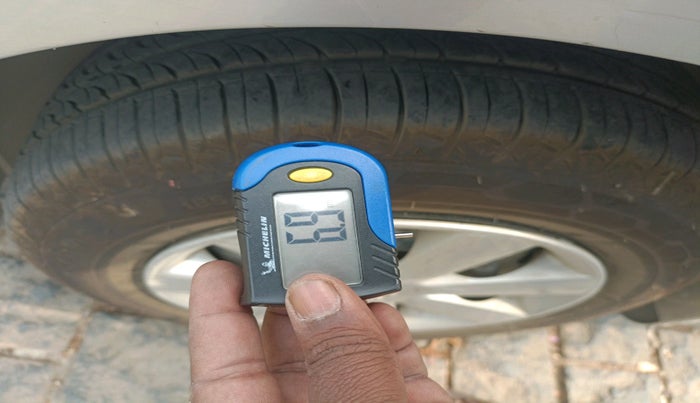 2012 Nissan Sunny XL, Petrol, Manual, 1,54,230 km, tyre