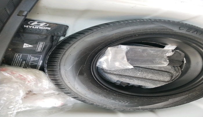 2022 Hyundai Verna SX 1.5 VTVT IVT, Petrol, Automatic, 54,756 km, tyre