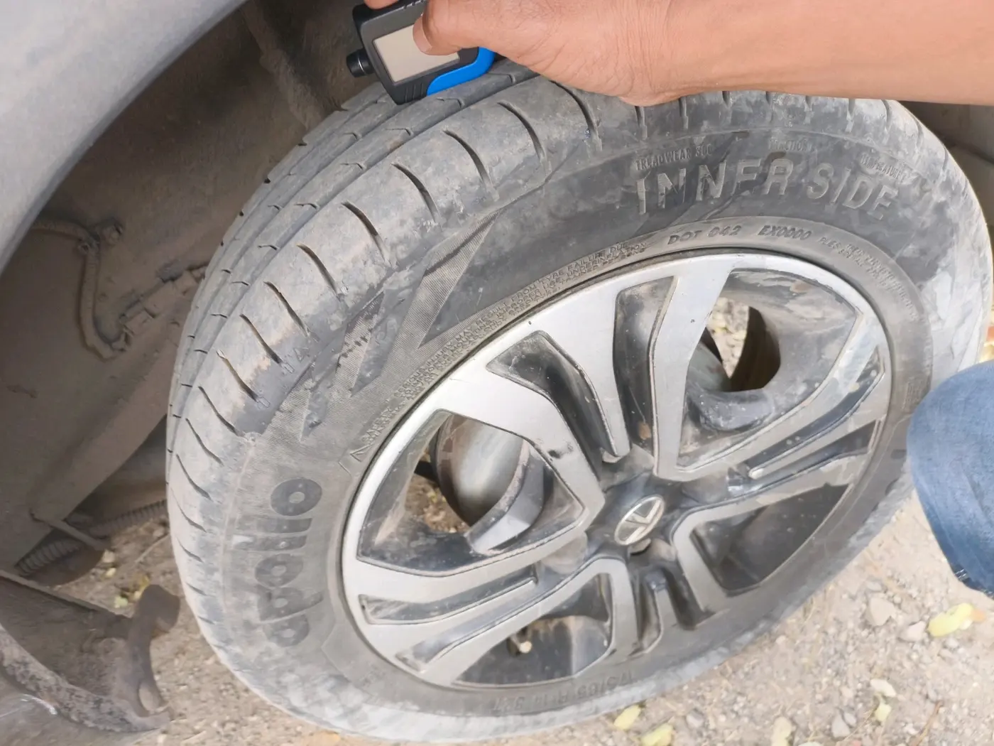 2022 Tata Tiago XZ PLUS CNG, CNG, Manual, 85,000 km, tyre