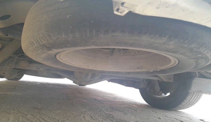 2018 Toyota Innova Crysta 2.4 GX 8 STR, Diesel, Manual, 1,30,618 km, tyre