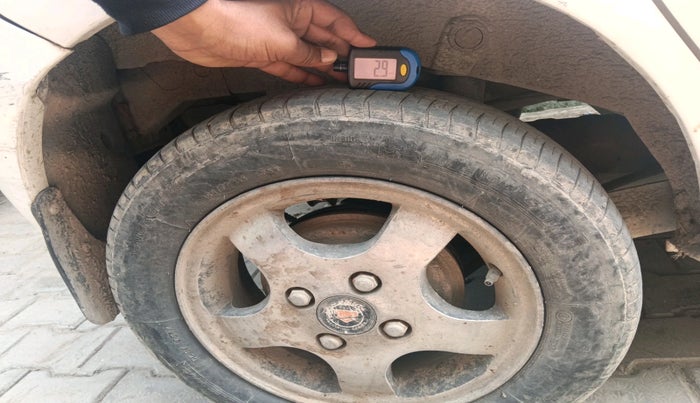 2012 Hyundai Santro Xing GLS LPG, CNG, Manual, 1,44,593 km, tyre