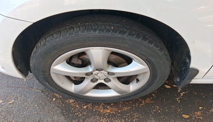 2012 Skoda Rapid ELEGANCE 1.6 MPI MT, Petrol, Manual, 62,245 km, tyre