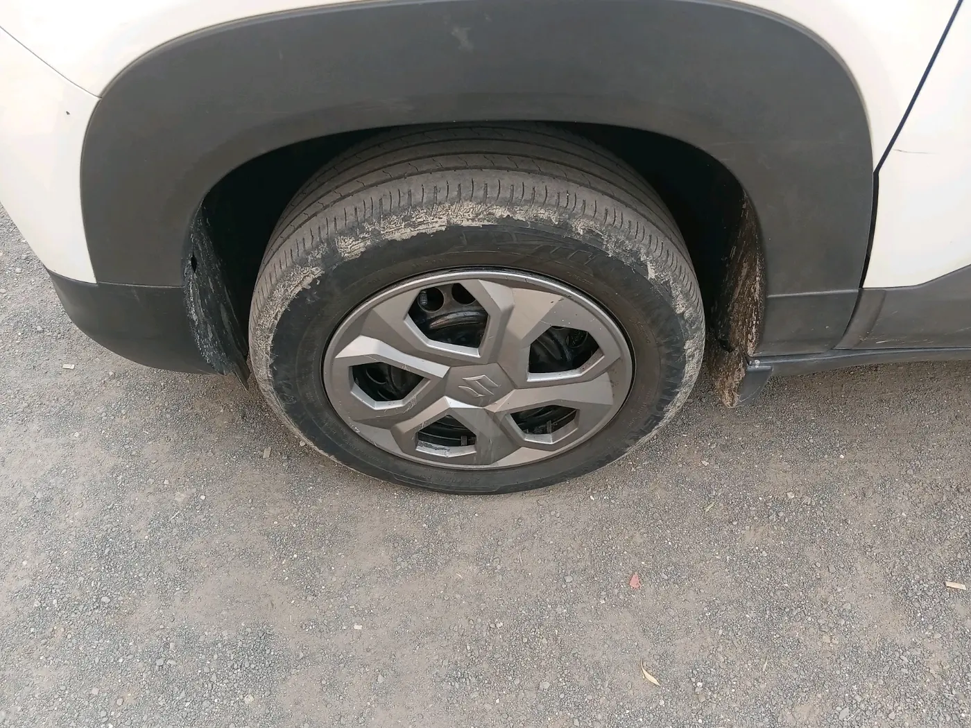 2024 Maruti BREZZA LXI, Petrol, Manual, 92,843 km, tyre
