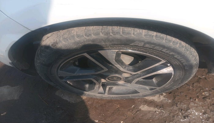 2019 Tata Tiago XZ PLUS PETROL, Petrol, Manual, 54,763 km, tyre