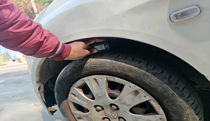 2014 Honda Amaze 1.2L I-VTEC S, Petrol, Manual, 1,36,702 km, tyre