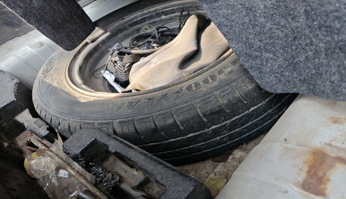 2014 Honda Amaze 1.2L I-VTEC S, Petrol, Manual, 1,36,702 km, tyre