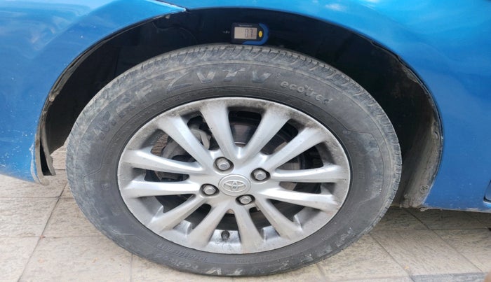 2011 Toyota Etios Liva V, Petrol, Manual, 1,91,802 km, tyre