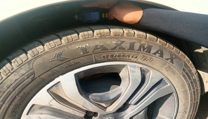 2018 Tata Tiago XZ PETROL, Petrol, Manual, 66,654 km, tyre