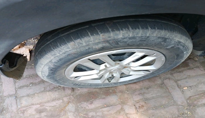 2020 Renault TRIBER RXL MT, Petrol, Manual, 50,190 km, tyre