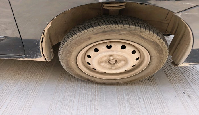 2012 Maruti Wagon R 1.0 LXI, Petrol, Manual, 99,132 km, tyre