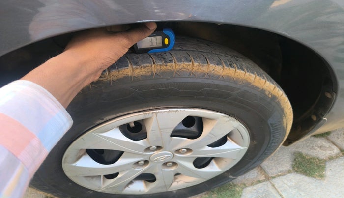 2016 Hyundai Elite i20 SPORTZ 1.2, Petrol, Manual, 1,28,496 km, tyre