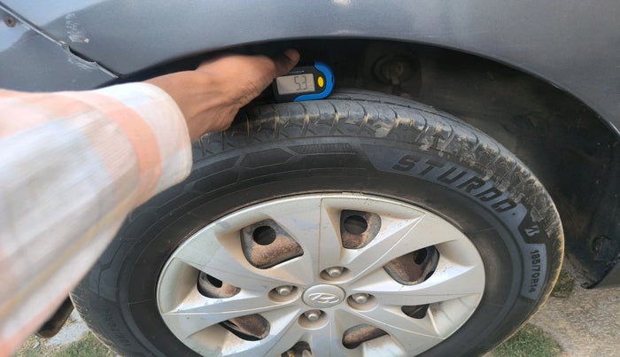 2016 Hyundai Elite i20 SPORTZ 1.2, Petrol, Manual, 1,28,496 km, tyre