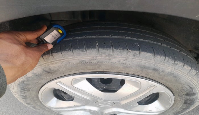 2023 Tata NEXON XM SUNROOF PETROL, Petrol, Manual, 47,549 km, tyre