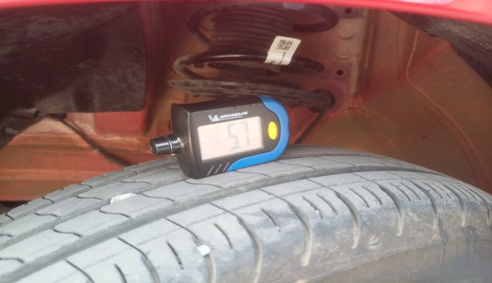 2024 Maruti Swift VXi (O) AMT, Petrol, Automatic, 6,059 km, tyre