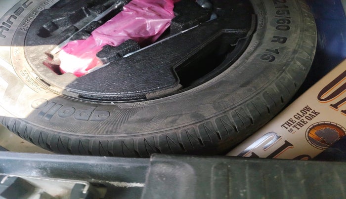 2020 Maruti Vitara Brezza ZXI, Petrol, Manual, 79,553 km, tyre