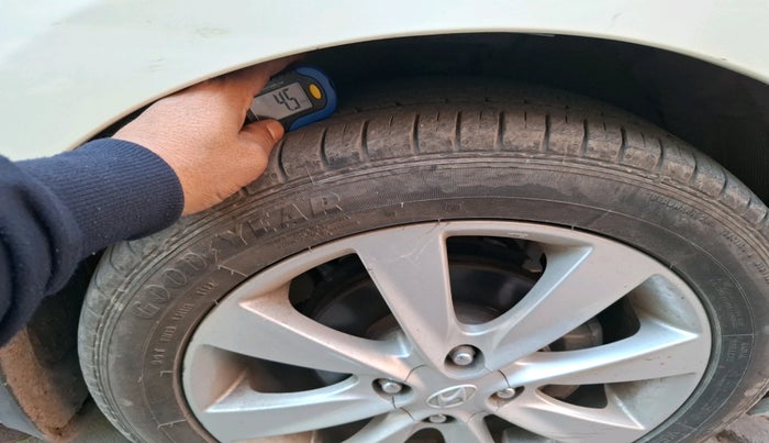 2012 Hyundai Verna FLUIDIC 1.6 VTVT SX, Petrol, Manual, 75,584 km, tyre