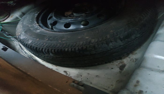 2011 Maruti Swift Dzire VXI, Petrol, Manual, 50,787 km, tyre