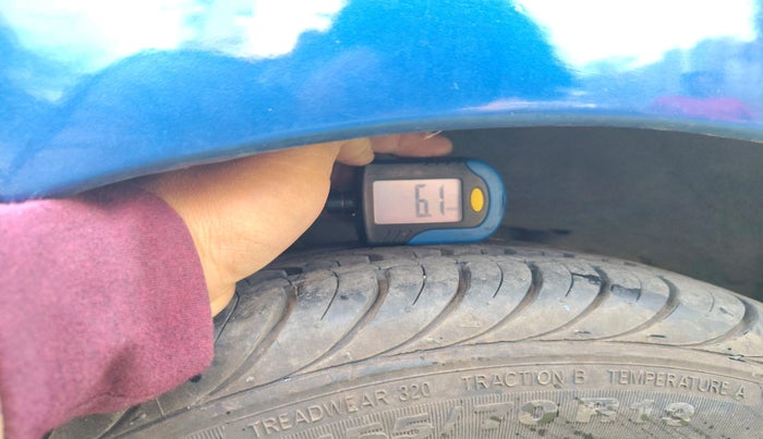 2017 Hyundai Eon SPORTZ, Petrol, Manual, 48,907 km, tyre